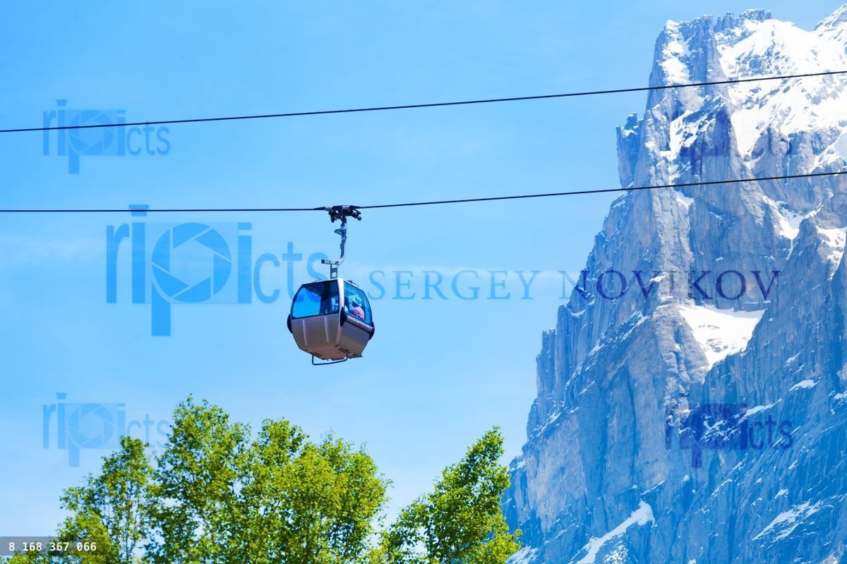 Funicular on ropeway near Alps