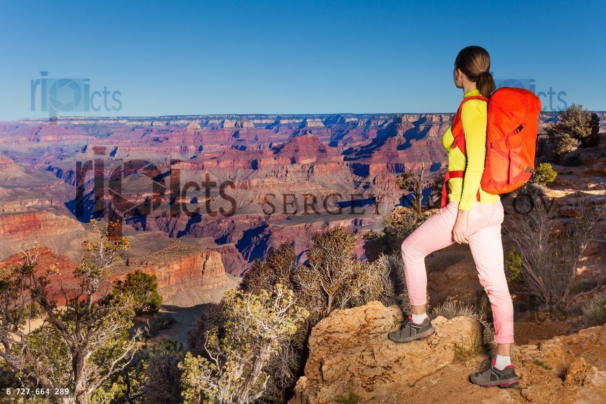 Young woman hiker in Grand canyon