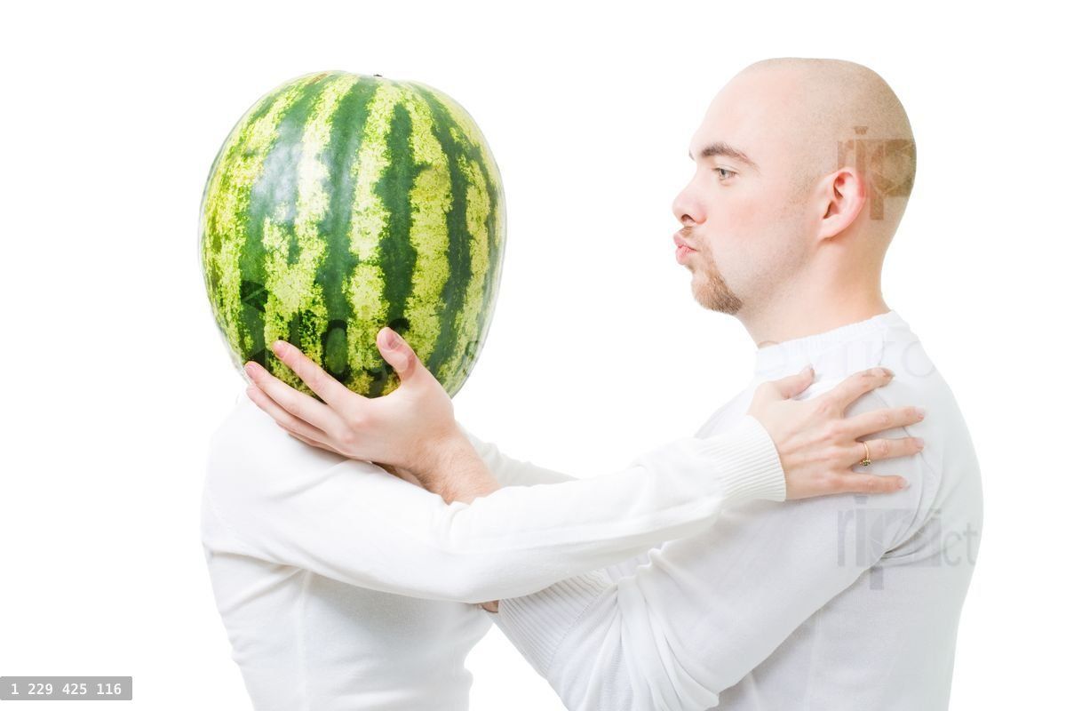 Fun situation - man in love with silly woman