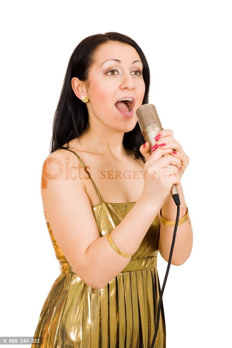 Young woman sing