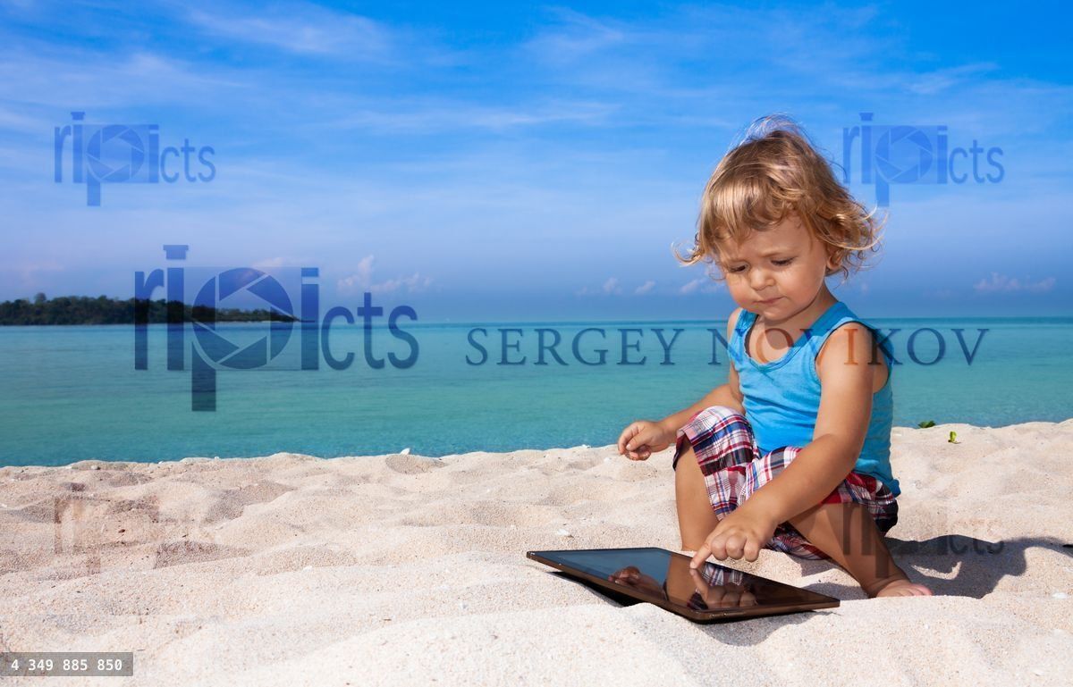 funny games on the tropical beach