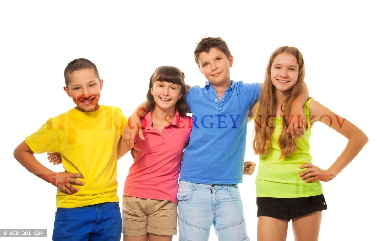 Four preteens kids