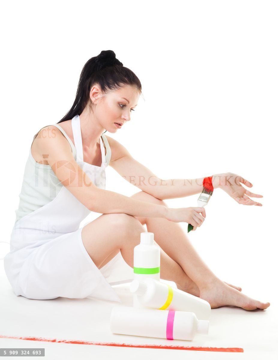 Woman tired from paintings commit suicide