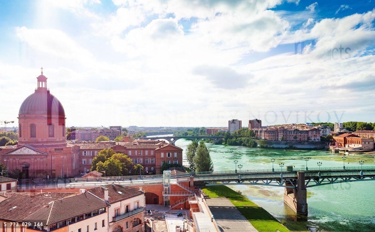 Garonne river embankment at sunny day, Toulouse