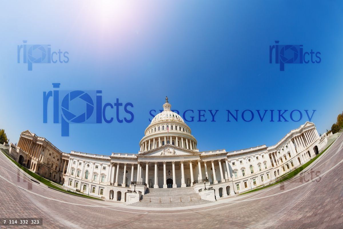 Front view of the United States Capitol Building